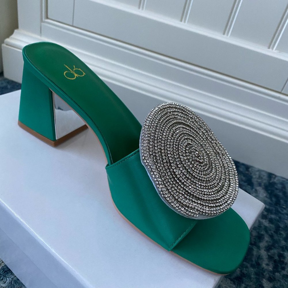 OLA Satin Block Heel Dress Shoes/Size 8